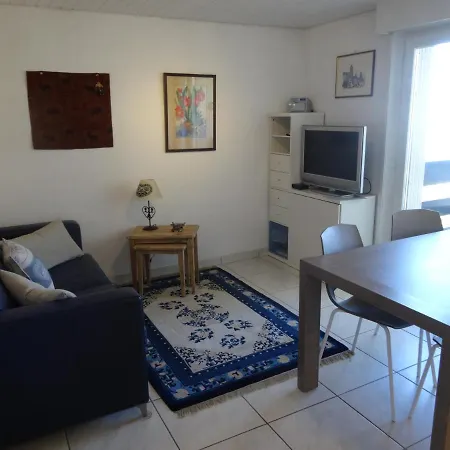 Residences Kandahar アパート クラン