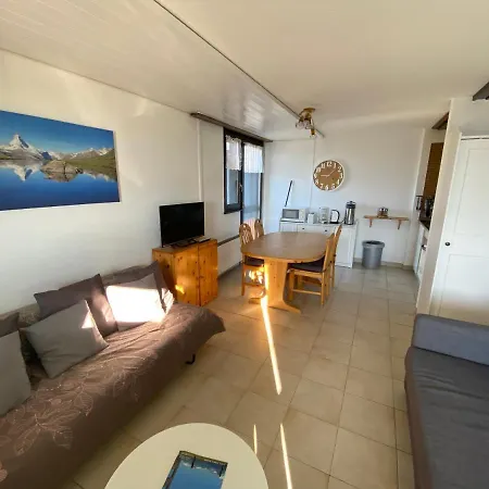 Residences Kandahar アパート クラン